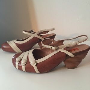 {Miz Mooz} Vintage Inspired Pumps